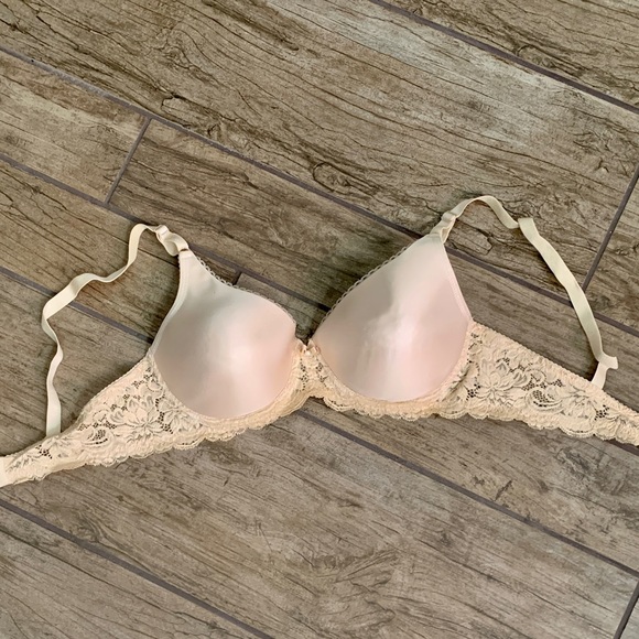 Wacoal Lace Sides Push Up Plunge Bra size Petite 34C Like New Condition - Picture 3 of 9